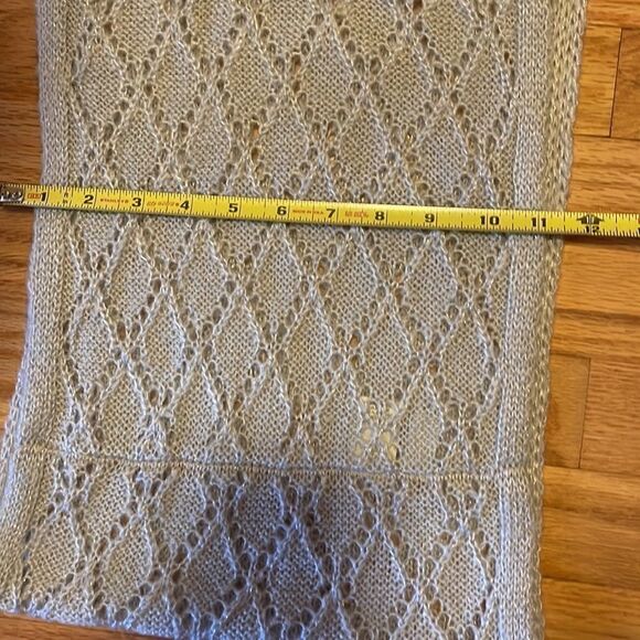 NWOT Hand knitted lace shawl, perfect for bridal or evening use. - Picture 8 of 8